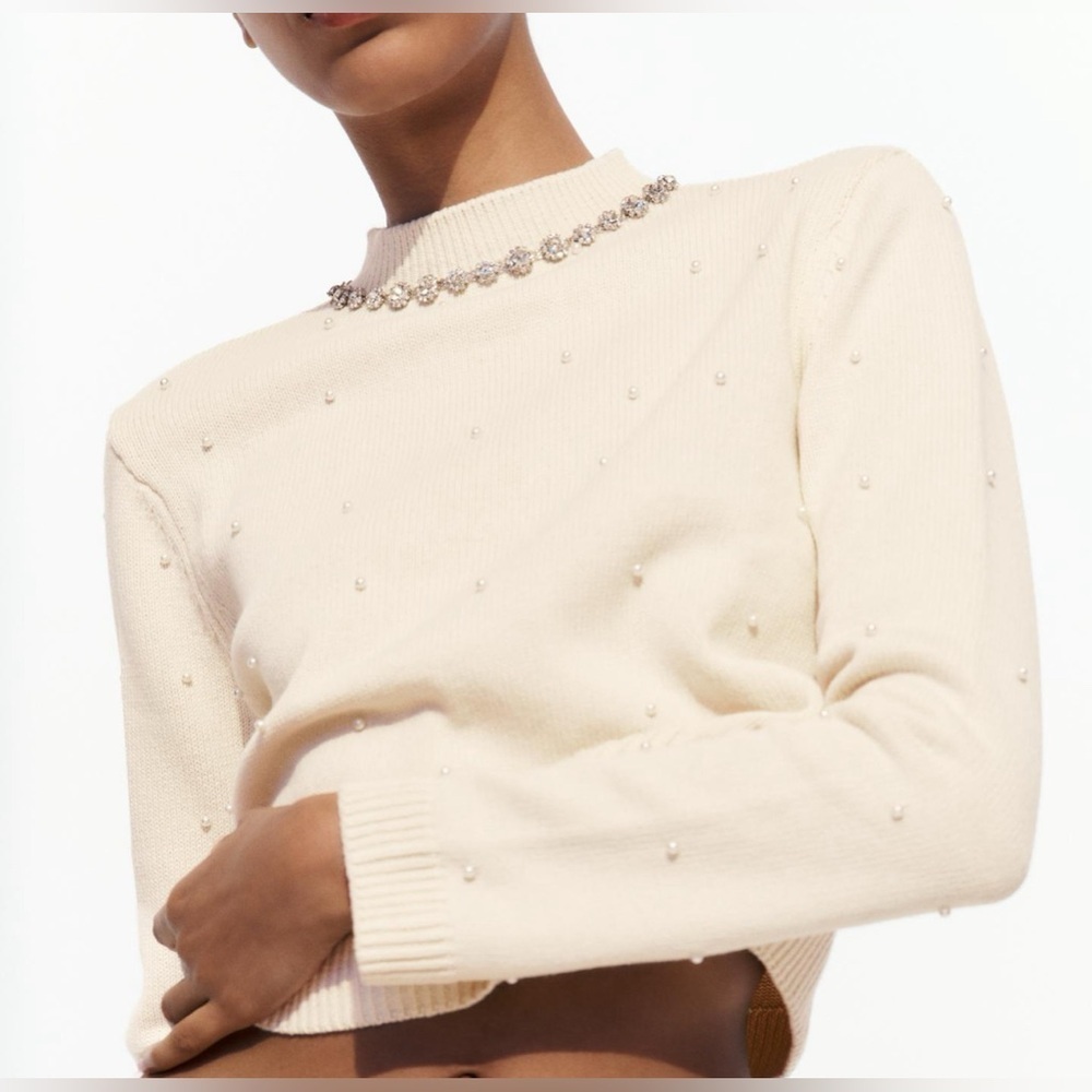 ZARA KNIT SWEATER WITH PEARLS SIZE S